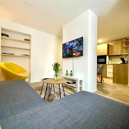 Apartman Jakub アパート *
